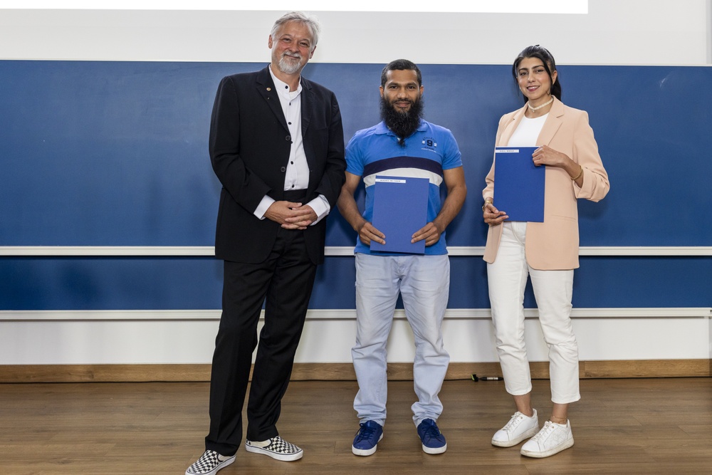 Überreichung der Promotionsurkunden