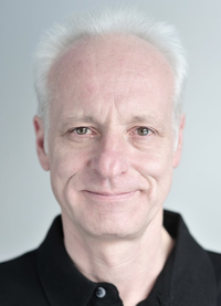 Prof. Dr. Ralf Middendorff
