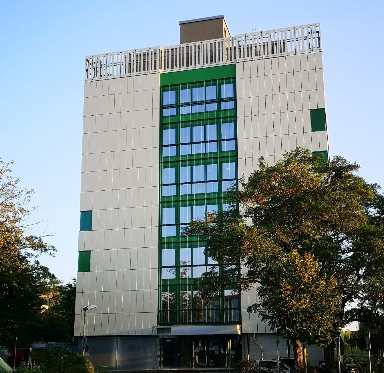 Institut_neu2.jpg