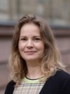 Koerner_Julia_Hochformat.jpeg
