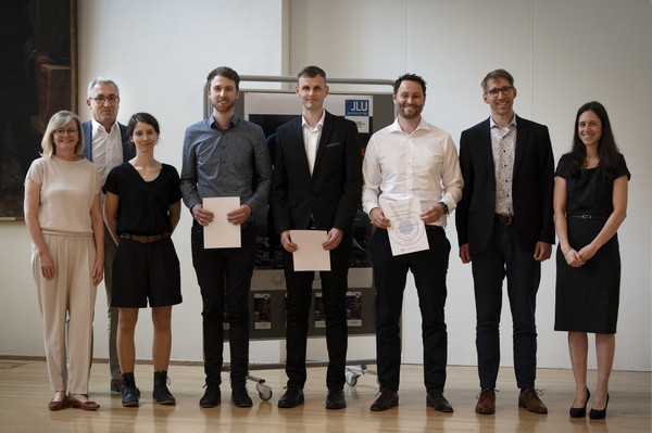 The three award winners with the Executive Board of the GGN and a member of the Board of Trustees of the Dr. Herbert Stolzenberg Foundation.