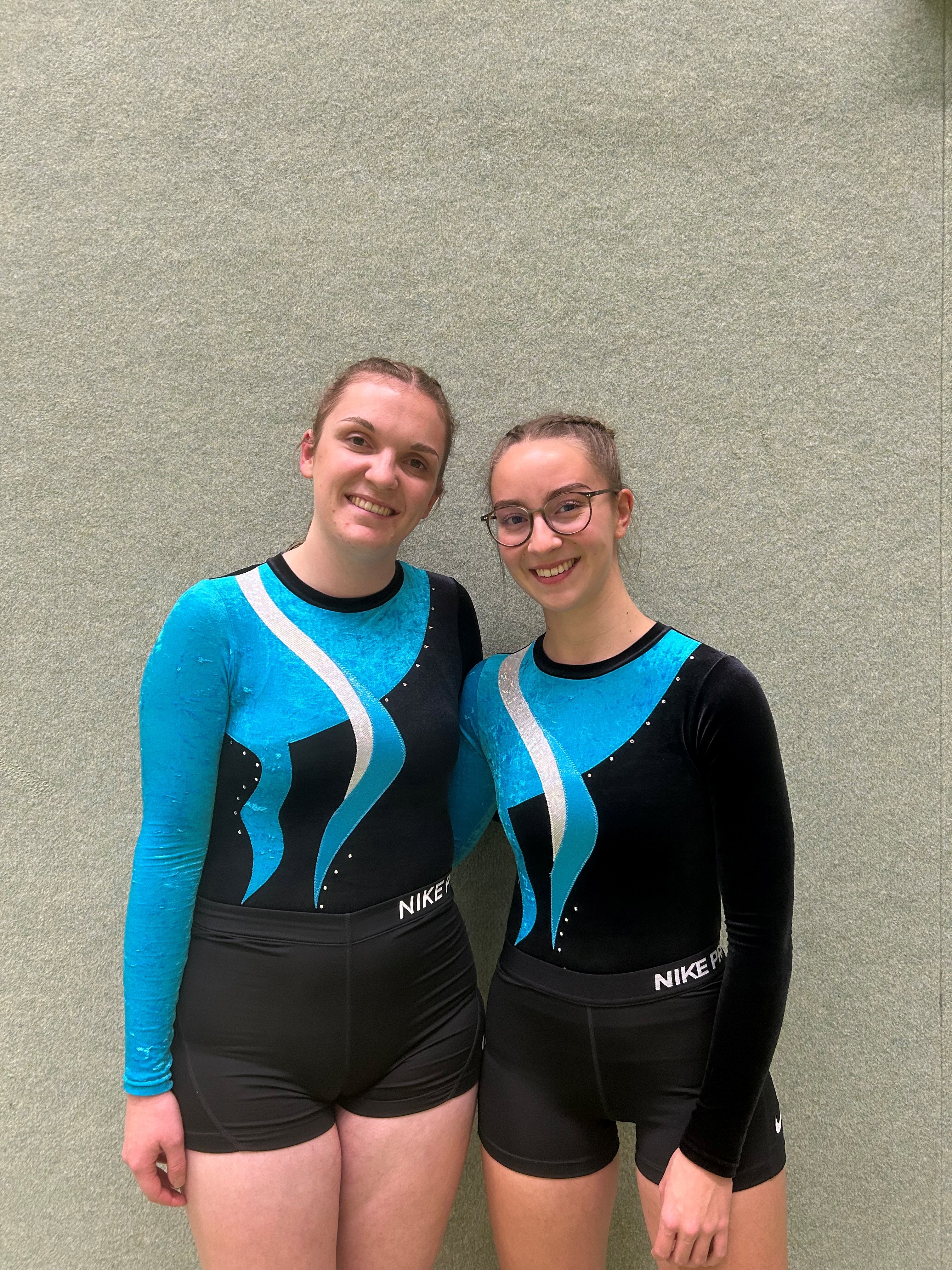Jana Lies und Theresa Debus_DHM Trampolinturnen.jpg