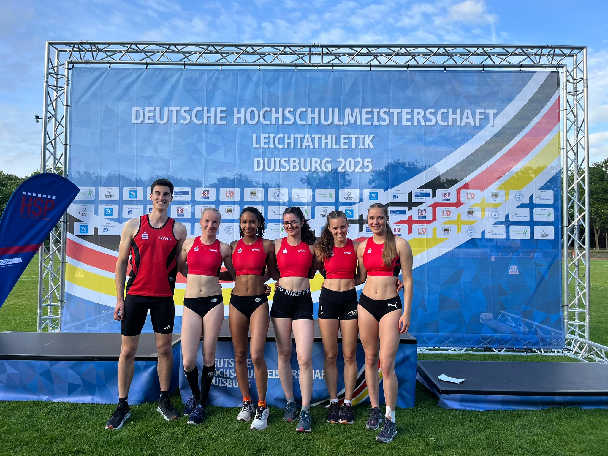 Gruppenbild mit v.l. Lennart Wehrum, Inga Lene Schneider, Amanda Ratuschny, Annabelle Will, Kathrin Sigel, Marie Kohrmann (Foto: Amanda Ratuschny)