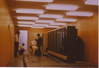 Installation der CD3300 im Kellergeschoss des Strahlenzentrums