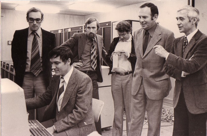 Der neue Großrechner Cyber 174 im Kellergeschoss des Strahlenzentrums am 02.11.1978 ...