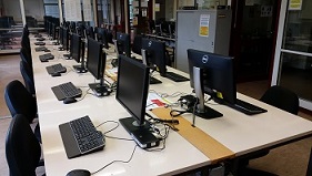 Großer PC-Raum