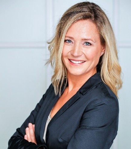 Daniela Elsner.jpg