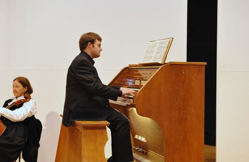 The GGL Organist