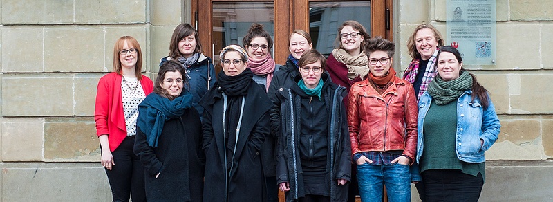 Gruppenfoto PRINA vor dem JLU-Hauptgebäude (2018)