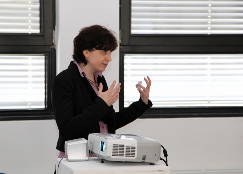 Infov. Ein Land - zwei Perspektiven - 12062012 (1).jpg
