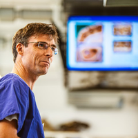 Portrait des Projekleiters. Zu sehen ist Prof. Dr. Carsten Staszyk