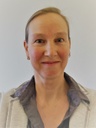 Portrait der Projektleiterin. Zu Sehen ist Kerstin Dresing