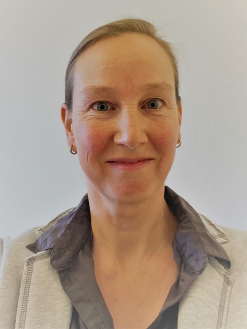 Portrait der Projektleiterin. Zu Sehen ist Kerstin Dresing