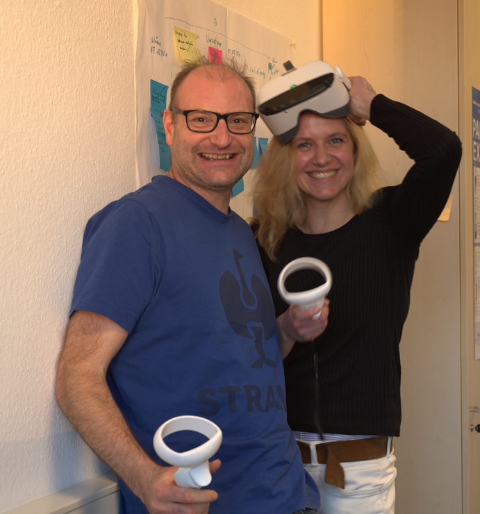 Gruppenbild des Projektteams. Zu sehen sind Dr. Ulrike Nespital und