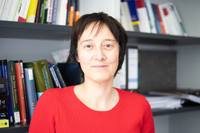 Portrait der Projektleiterin. Zu sehen ist Professorin Doktor Simone Abendschön