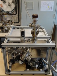 Clusterinduzierte Desorption/Ionisation Massenspektrometrie (AG Dürr)