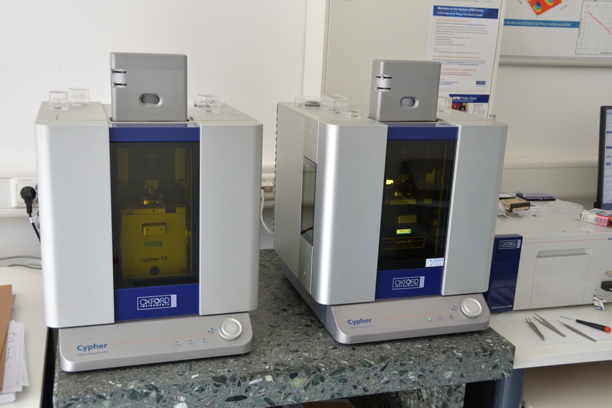 elektrochemische AFMs Bruker Cypher (AG Schirmeisen)