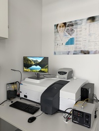 OpuS - Spektralphotometer UV-Vis-NIR Agilent