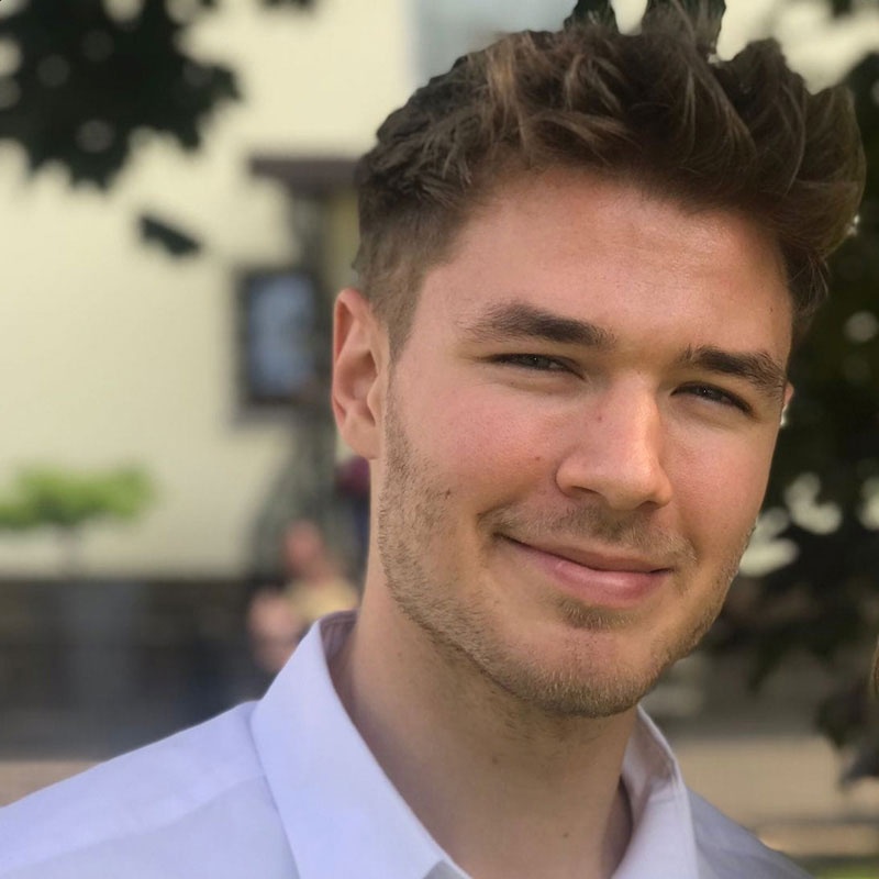 Absolvent Sascha Kremer