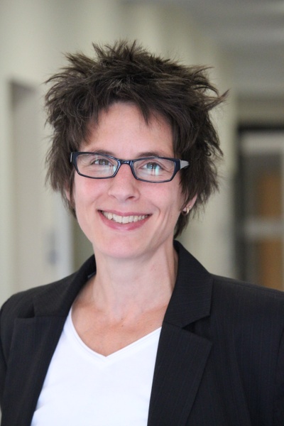 Dr. Eva Gros