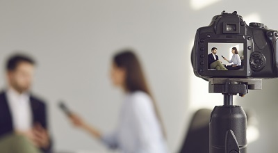 Interviewszene_400x220.jpg