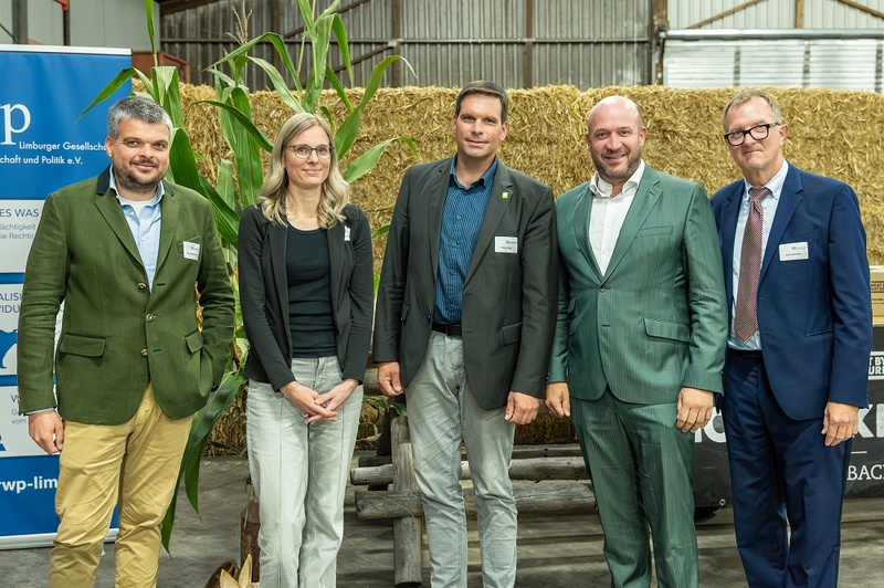 Teilnehmer:innen der Podiumsdiskussion