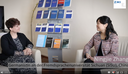 Ina Daßbach interviewt Dr. Ningjie Zhang im „3 Fragen an“-Video.