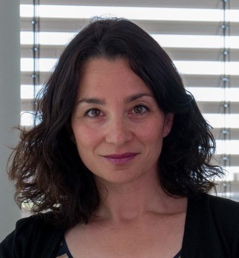 image-1600-38dd0e4541cef85deca163d2ad760623.jpeg Porträtfoto von Prof. Dr. Elif Özmen