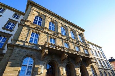 Hauptgebaeude Moeller 12 bearb 2
