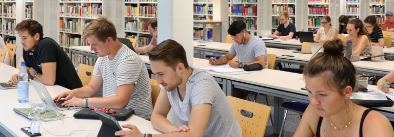 Zweigbibliothek Recht und Wirtschaft (ZRW) in der Licher Str. 68