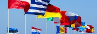 Bild: Internationale Flaggen im Wind // Photo: International flags in the wind