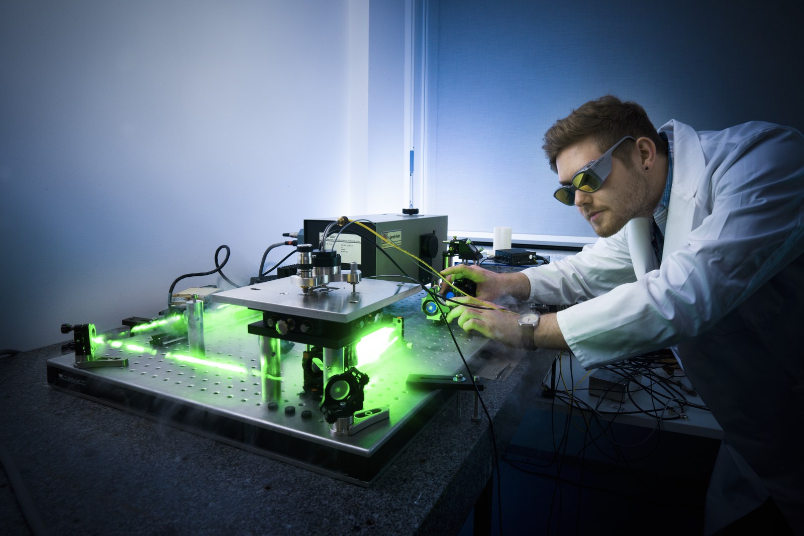 Batterieforschung an der JLU für die Energietransformation der Zukunft (Bild: Jan-Michael Hosan / Hessen schafft Zukunft)