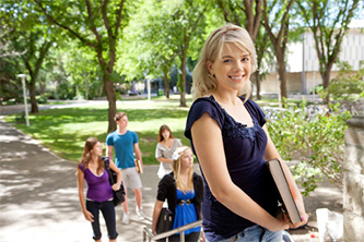 Schülercampus ©TylerOlson_Fotolia.com