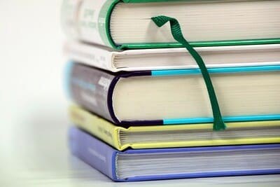 Literaturrecherche (Foto: Pixabay.com)