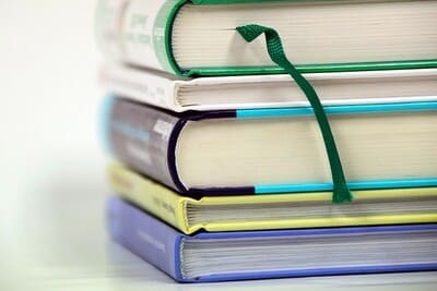 Literaturrecherche (Foto: Pixabay.com)