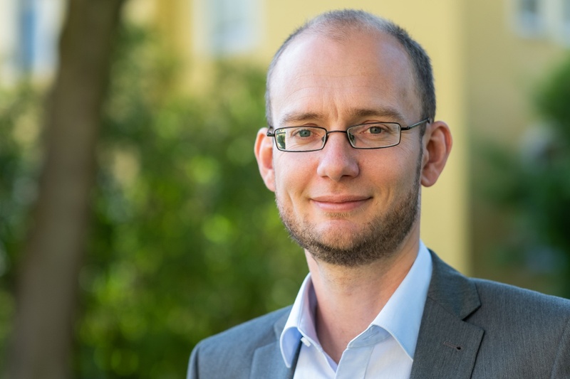Prof. Dr. Stefan Peters