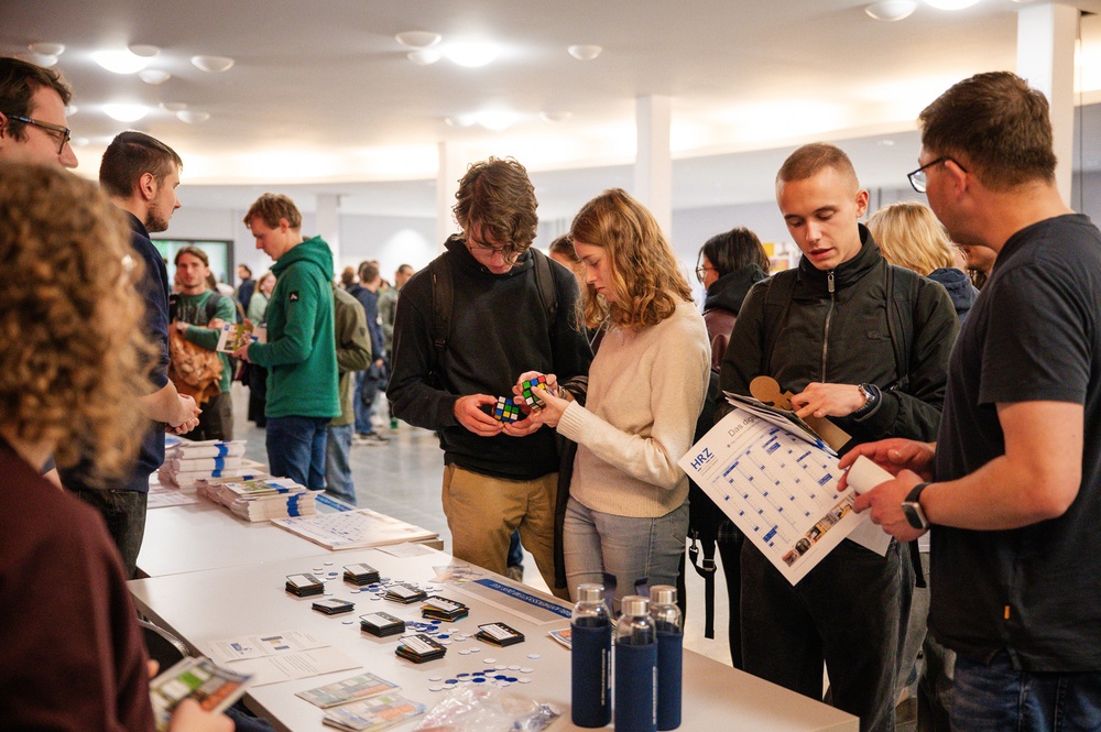 HRZ-Stand.jpg