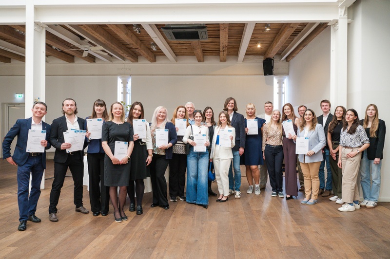 PM52-26 Zertifikatsübergabe JuSTICE_FotoFriese.jpg