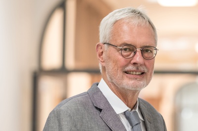Prof. Wolfgang Weidner Prof. Wolfgang Weidner leitet bis dahin das Dekanat Medizin weiter. Foto: Rolf K. Wegst