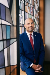 Prof. Dr. Joybrato Mukherjee nimmt nach fast 14 Jahren im Präsidentenamt Abschied von der JLU. Foto: Jonas Ratermann