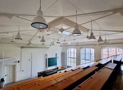 Der historische Hörsaal in der Ludwigstraße 21 wurde vorsorglich gesperrt. Foto: Christine Wysotzki 