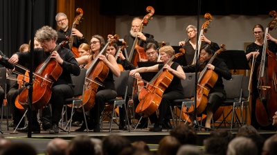 Das Orchester der Justus-Liebig-Universität Gießen beim Konzert.