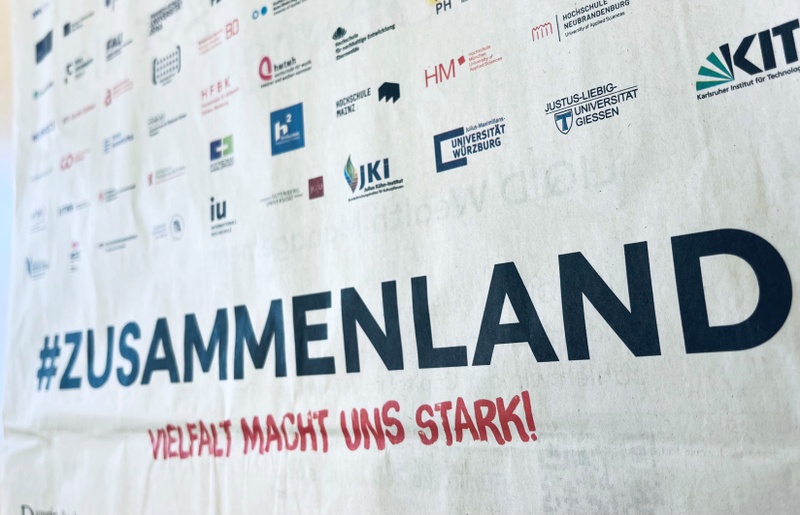 Zusammenland_Ditttrich.jpg