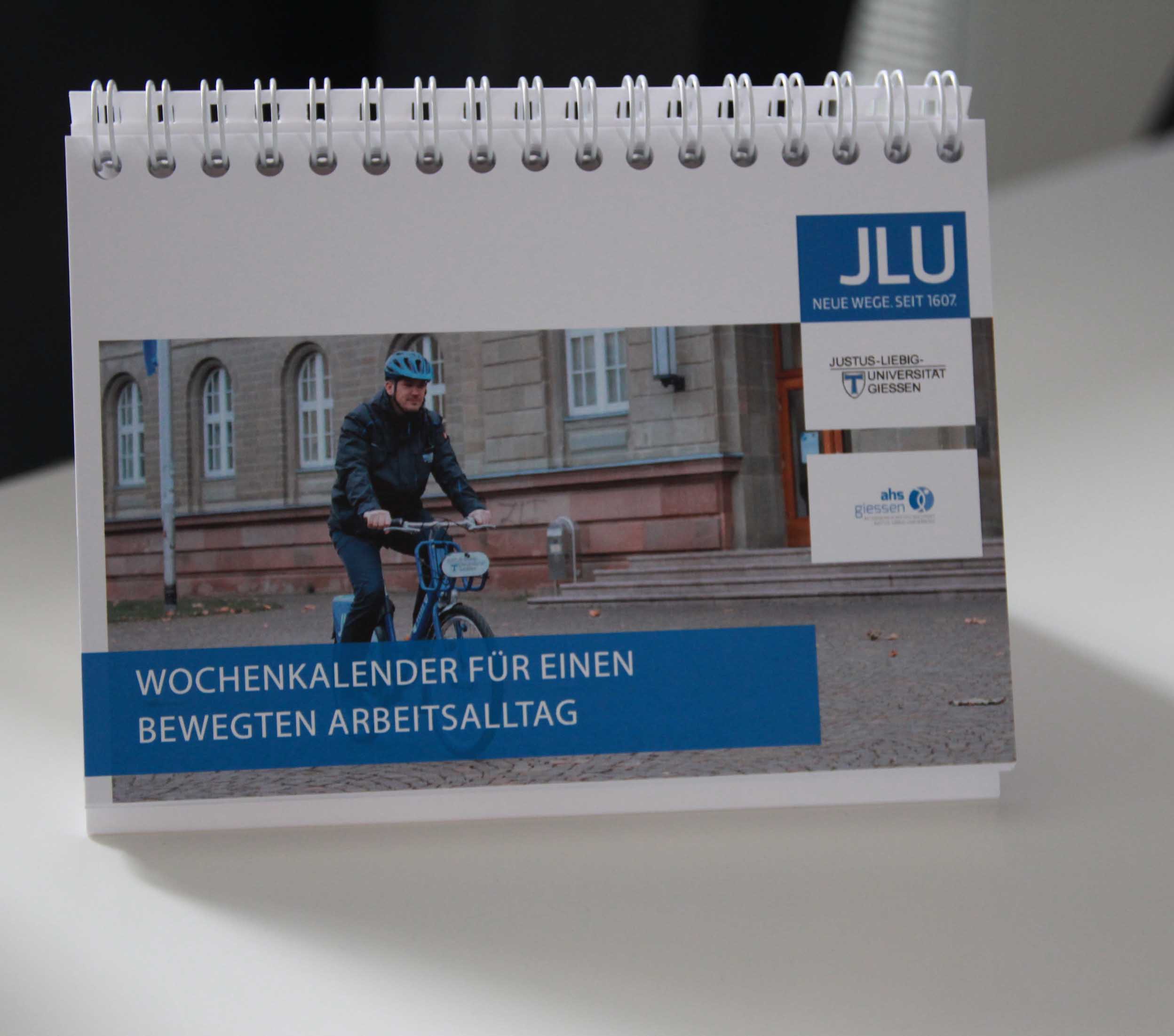ahs Tischkalender