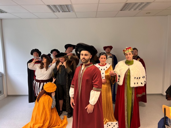 Die Theatergruppe. Foto: Abhinav Sahwney