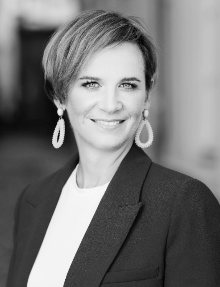 Sandra Luxem-Bremen.png