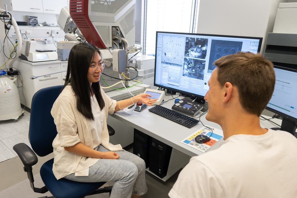 Labor_FIB-SEM_19_Wei_Schaefer.jpg