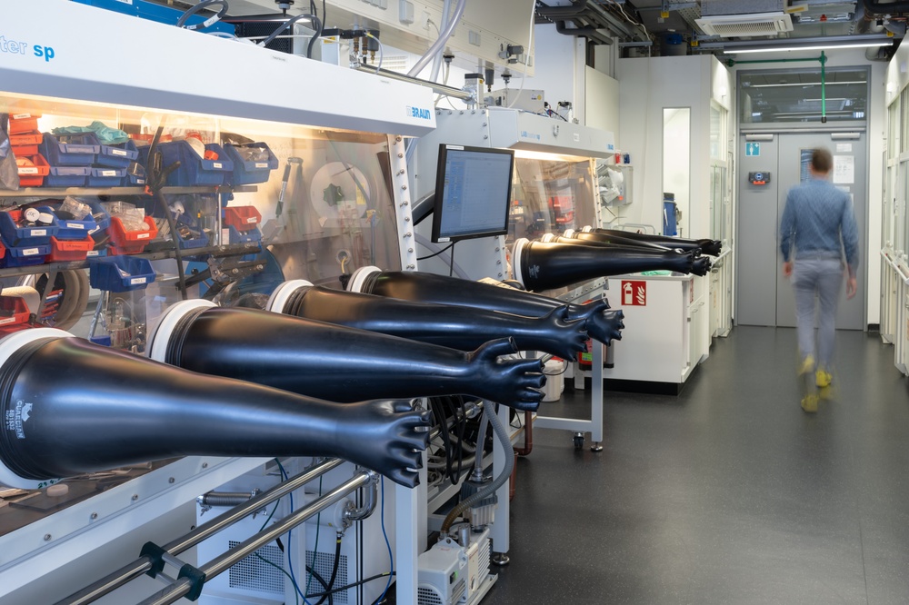 Labor_Lithium-Glovebox_09_Schuermann.jpg