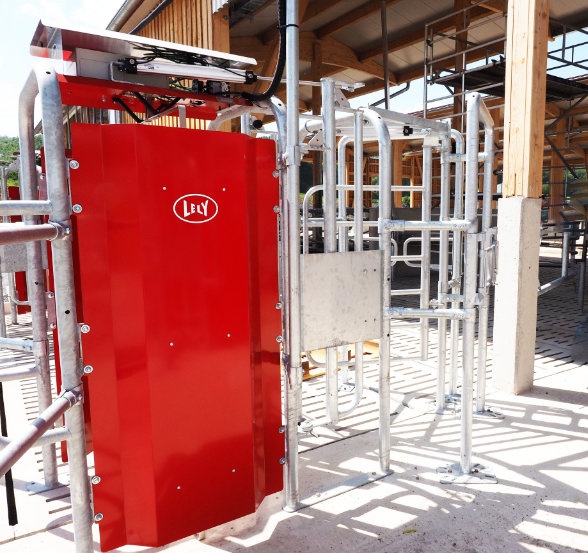 You can see the Lely Grazeway R, a selection box (large scale)