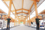 You can see Andreas Gattinger and Christian Lambertz standing in the stables of the Gladbacher Hof - Click on the image to enlarge it..